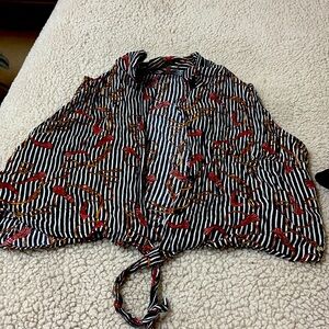 Top with size M. It’s cute and new. Just tryna change up the wardrobe